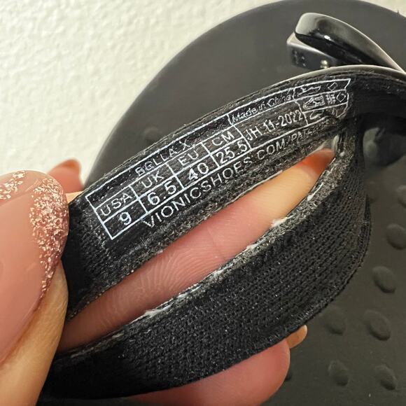 Vionic Bella X Black Patent Leather Orthopedic Flip Flop Sandals 9 - Picture 5 of 5